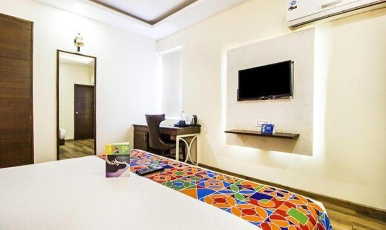 Fabhotel Royal Plaza Zirakpur Eksteriør billede